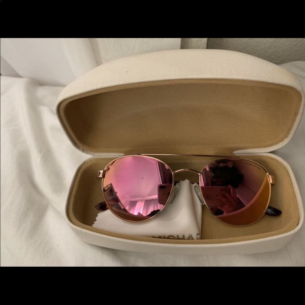 Michael Kors shades - Picture 4 of 7